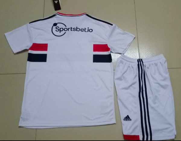 Sao Paulo 2022 Home Adult Jersey And Shorts Kit - Image 4